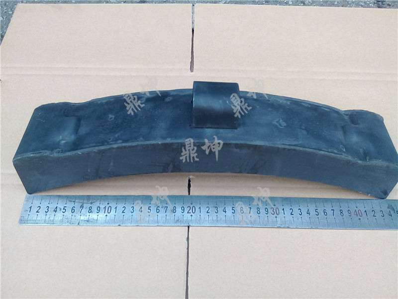 DF4B机车合成闸瓦