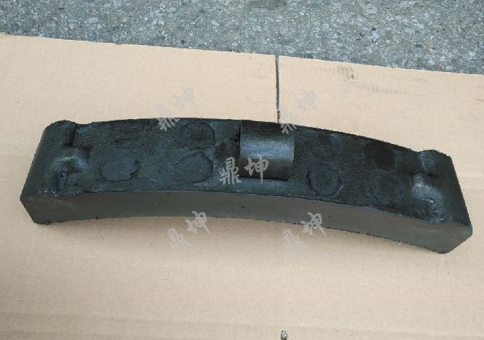 DF12内燃机车合成闸瓦