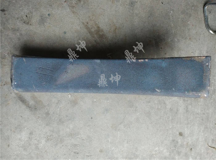 DF12机车铸铁闸瓦