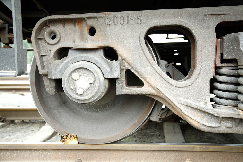 铁路货车闸瓦运用质量的调查及建议