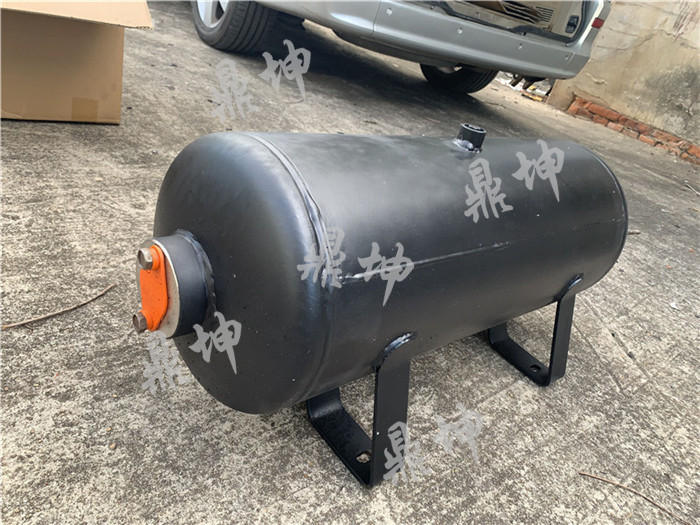 铁路车辆C70主副风缸