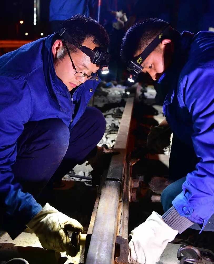 鱼尾道夹板的日常维护