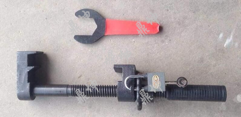 道岔钩锁器安装位置介绍