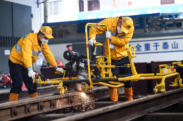 钢轨打磨机使用背景浅谈