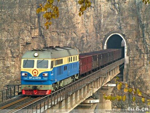 我国东风（DF）系列内燃机车各型号简介