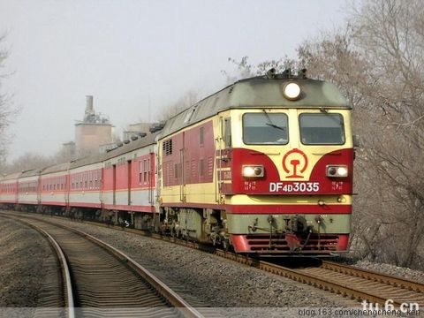 东风4D客(DF4DK)型准高速客运内燃机车