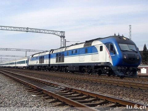 东风11供(DF11G)型准高速客运内燃机车